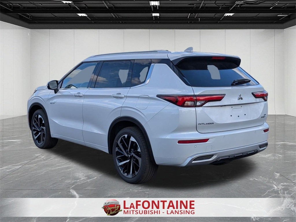 2025 Mitsubishi Outlander PHEV SEL