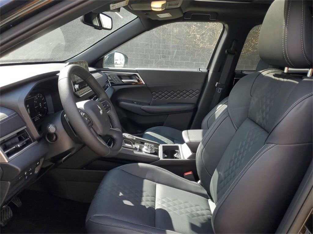 2025 Mitsubishi Outlander PHEV SEL