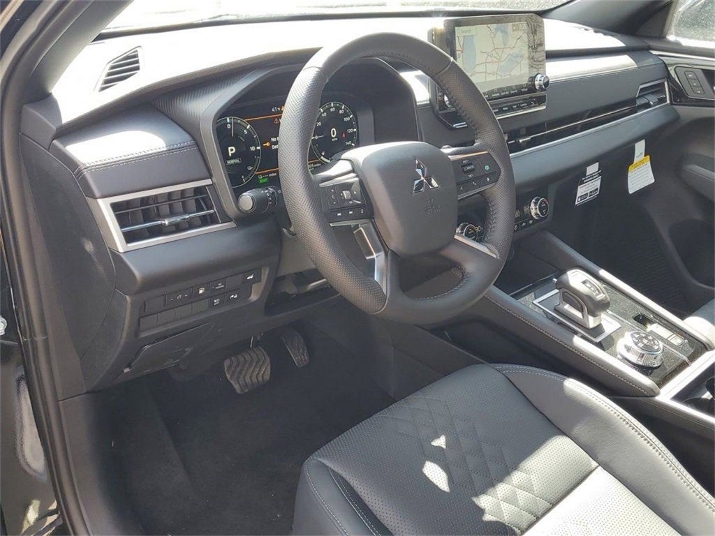 2025 Mitsubishi Outlander PHEV SEL