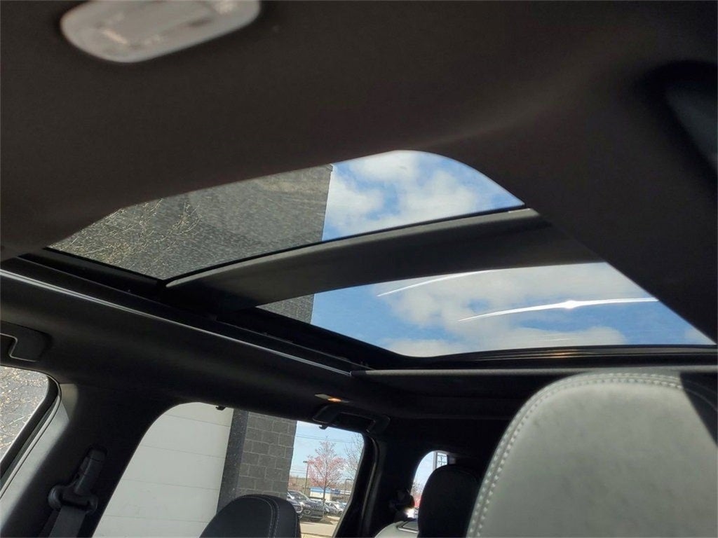 2025 Mitsubishi Outlander PHEV SEL