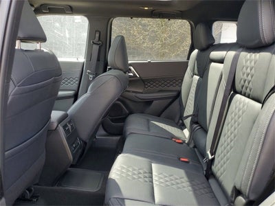 2025 Mitsubishi Outlander PHEV SEL