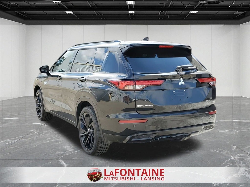 2025 Mitsubishi Outlander PHEV SEL