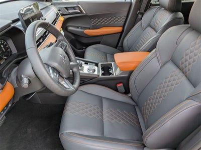 2025 Mitsubishi Outlander PHEV SEL