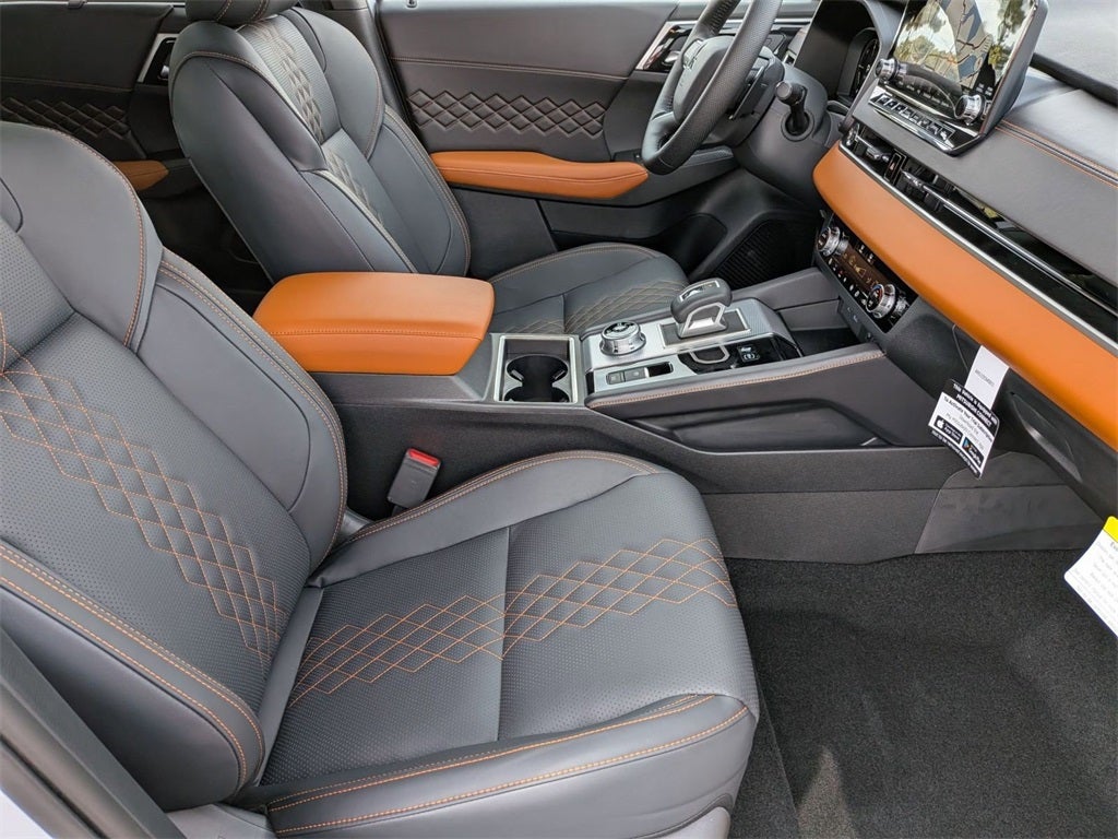 2025 Mitsubishi Outlander PHEV SEL